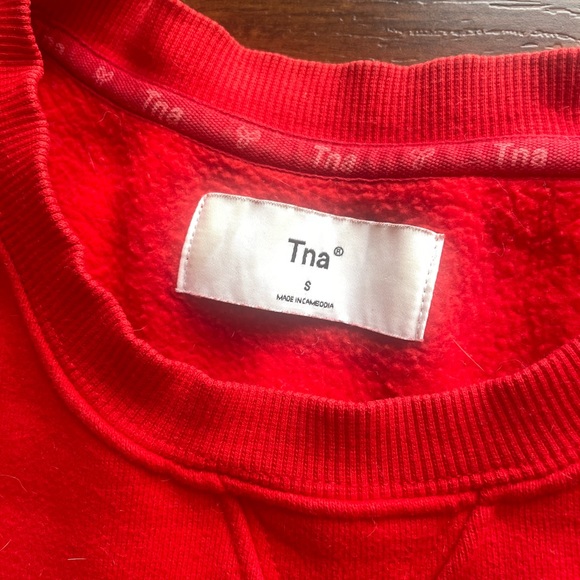 TNA crew size small - Picture 3 of 3